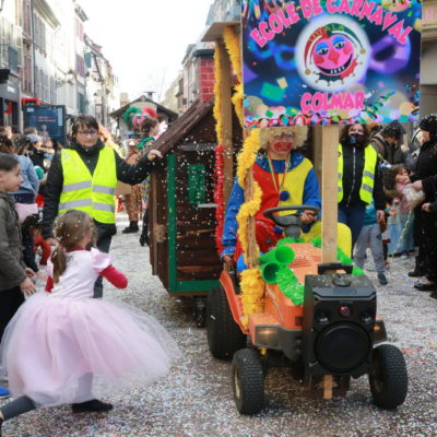 plus-de-300-enfants-etaient-reunis-pour-cette-grande-fete-carnavalesque-ici-le-char-de-l-ecole-de-carnaval-de-colmar-photo-l-alsace-christelle-didierjean-1552762818.jpg